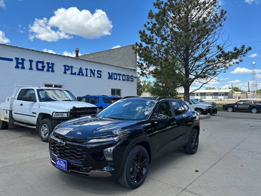 2026 Chevrolet Trax ACTIV in Mosaic Black Metallic — front three-quarter view
